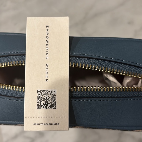 Tory Burch cosmetic bag (4.7"x4.7"x7.1") - Picture 7 of 8